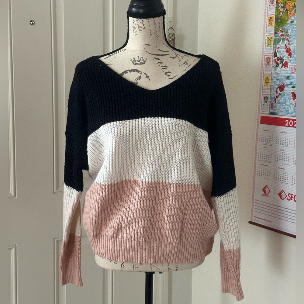 Three toned striped knitted sweater